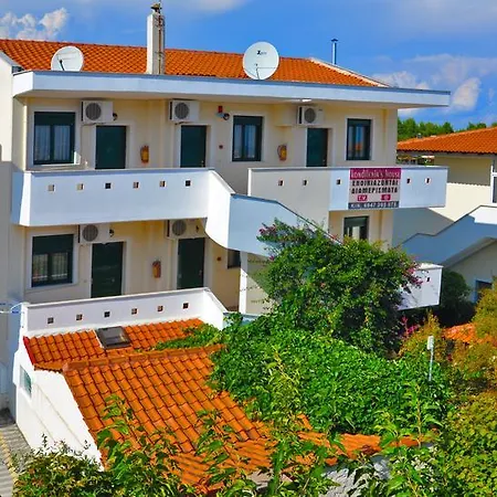 Kondilenias House Lägenhet