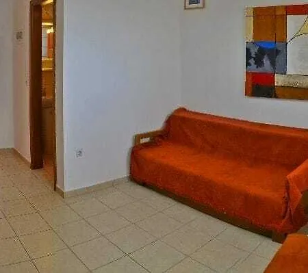 Kondilenias House *