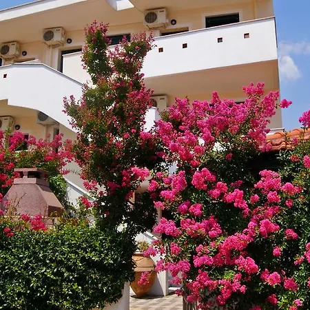 Apartment Kondilenias House