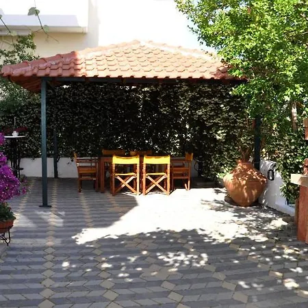 Kondilenias House Apartman *