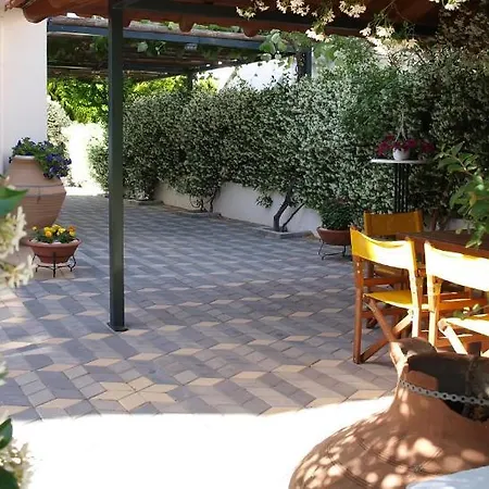 Apartment Kondilenias House