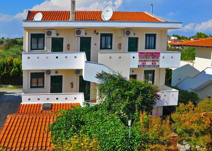 Kondilenias House *