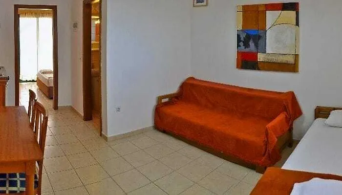 Kondilenias House *